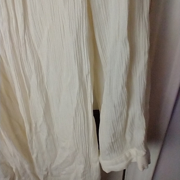 J. Jill creme long sleeve button open front button sleeve long blouse. Size XS - Picture 3 of 11
